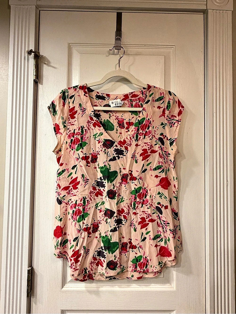 Anthropologie Floral Silk Blouse in Pink & Red Size Medium